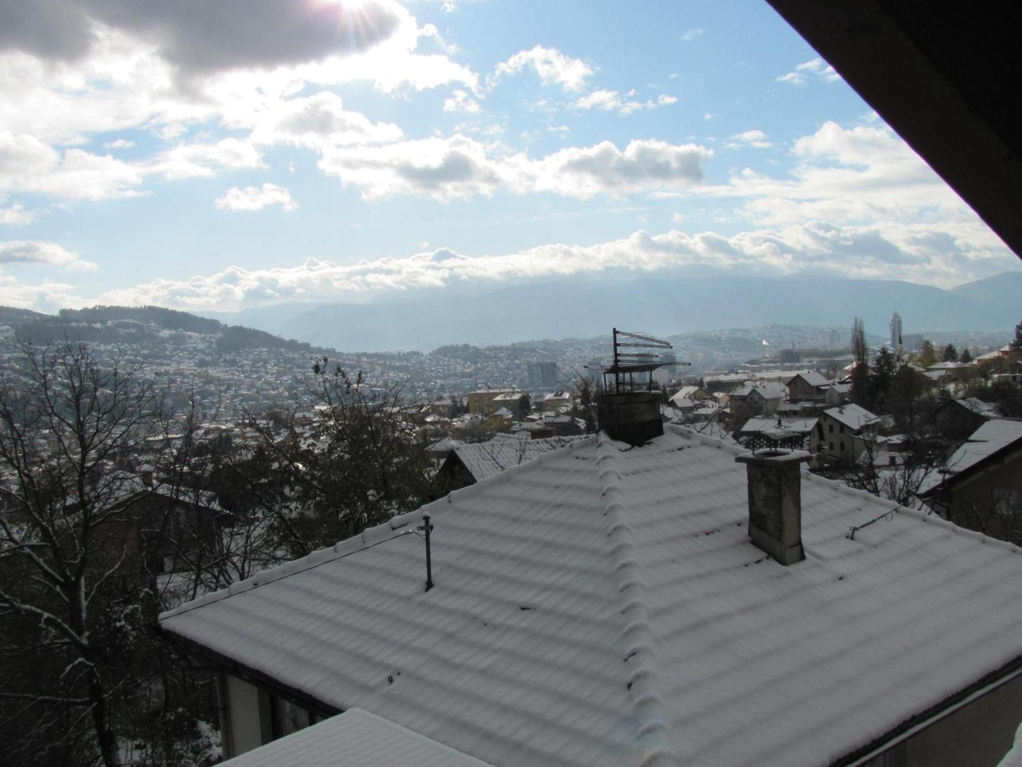 Apartment Safir - Free Parking Сараево Экстерьер фото